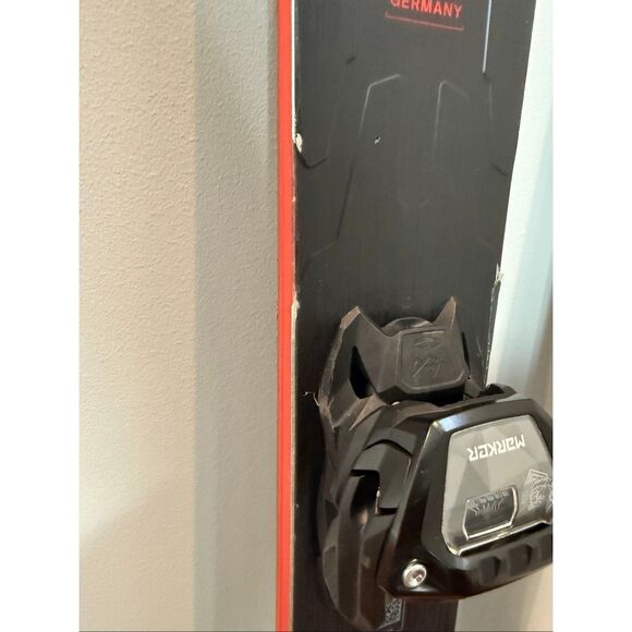 Volkl 2025 M7 Mantra 184cm skis with 2025 Marker Griffon13 ID ski bindings - Picture 3 of 7